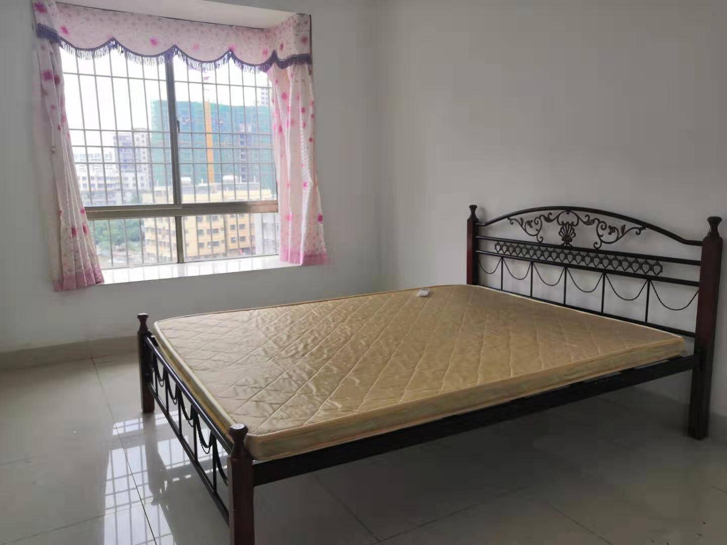 金外滩 3室 首付 65万 