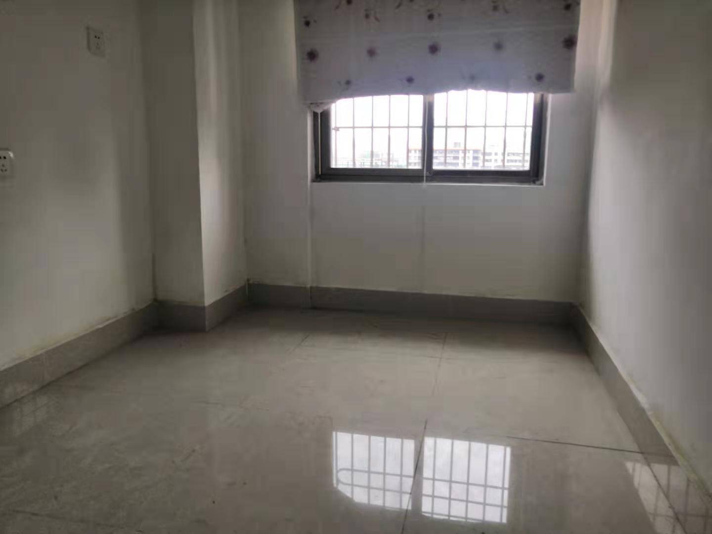 金外滩 3室 首付 65万 