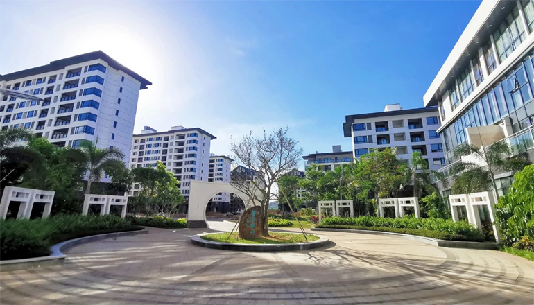 三亚龙棠大观目前现房在售，主推小高层户型(图1)