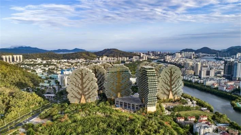 三亚恒大美丽之冠，独特的树形建筑外观，均价30000元/㎡(图1)