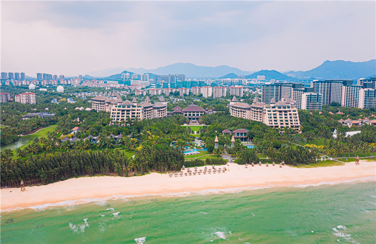 陵水雅居乐清水湾云海听歌联排别墅在售，建面约227-586㎡(图1)