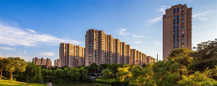 房子朝向根据阳台还是入户门判断(图1)