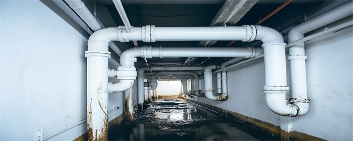 摄图网_601152065_建筑里的白色管道(企业商用).jpg